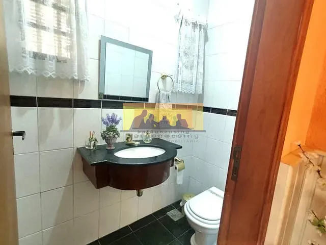 Casa com 450m² 3 quartos e 4 banheiros, à venda, no bairro Cidade Universitária em Campinas
