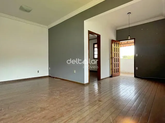 Casa com 180m² 3 quartos e 2 banheiros, à venda, no bairro Venda Nova em Belo Horizonte