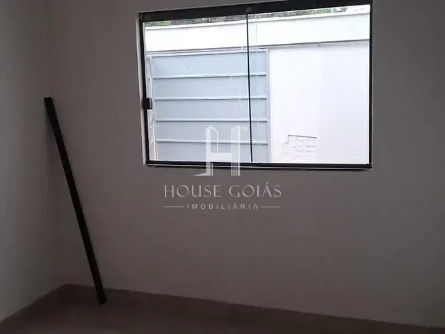 Casa com 130m² 2 quartos e 1 banheiro, à venda, no bairro Parque Los Angeles 1ª Etapa em Goianira
