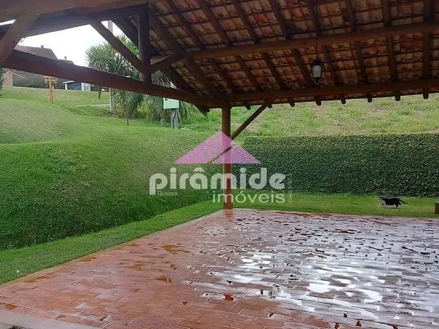 Casa com 1015m² 4 quartos e 5 banheiros, à venda, no bairro Rio Preto em Santo Antônio Do Pinhal