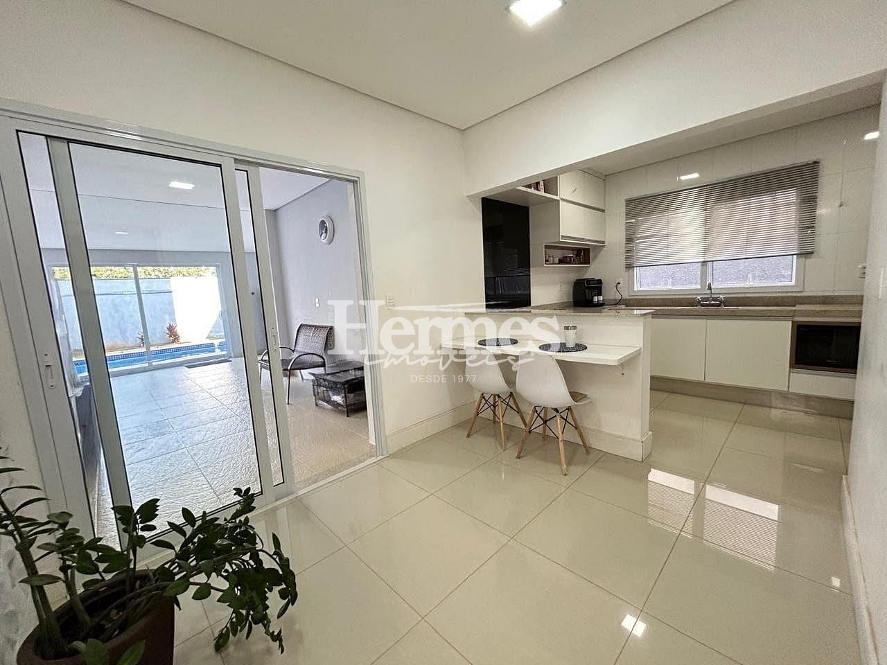Casa, 3 quartos, 280 m² - Foto 3