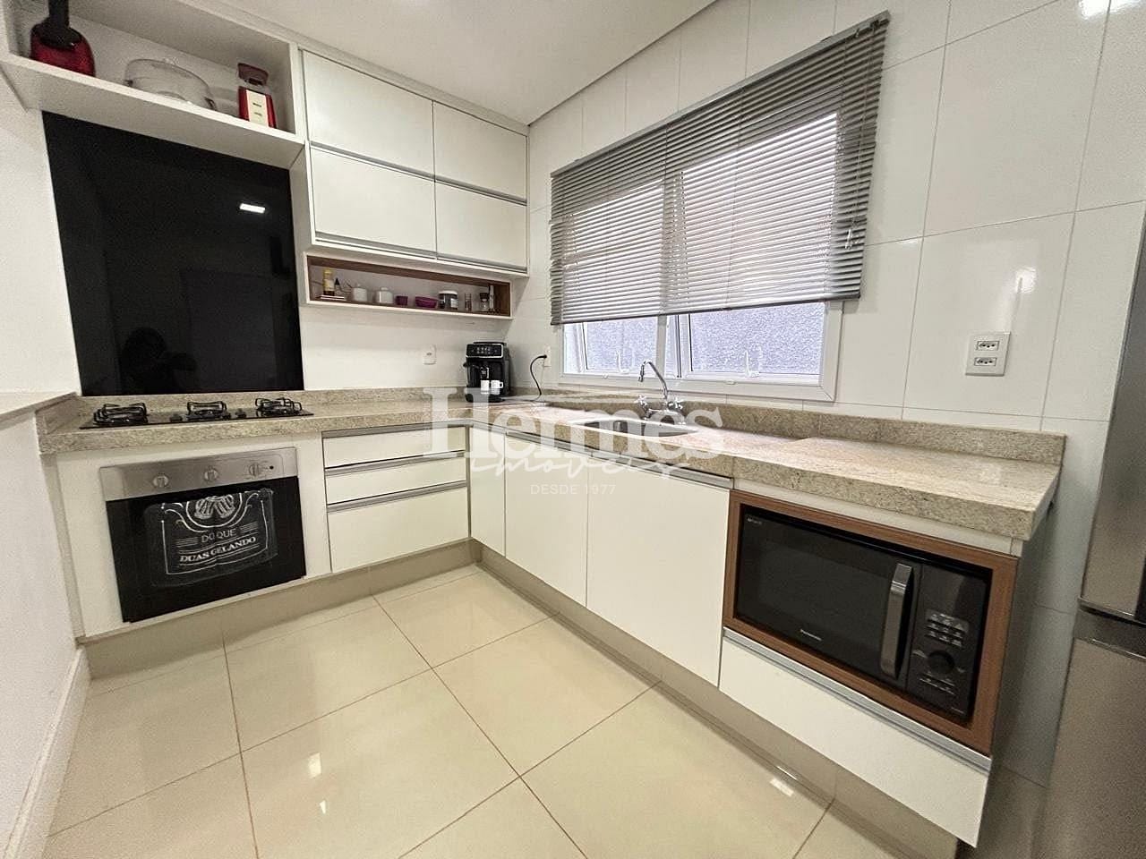 Casa, 3 quartos, 280 m² - Foto 4