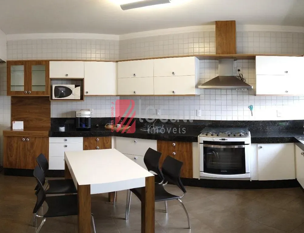 Casa com 3 quartos à venda, 360m² — foto 23 de 26