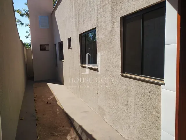Casa com 200m² 3 quartos e 2 banheiros, à venda, no bairro Setor perolá do sul em Bela Vista de Goiás