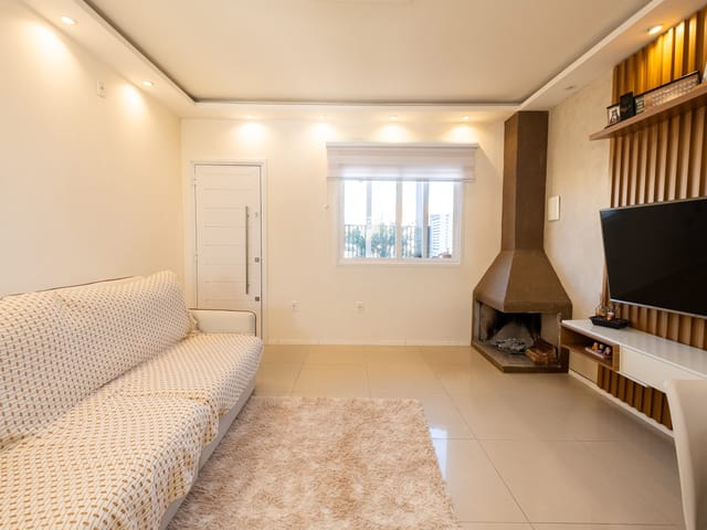 Casa 2 quartos e 3 banheiros, à venda, no bairro Areal em Pelotas