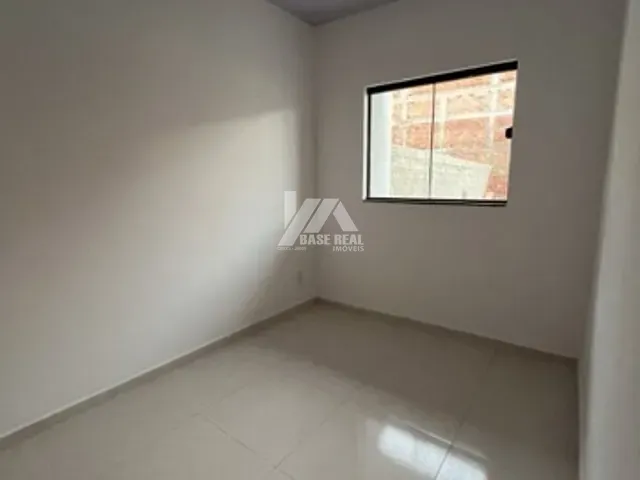 Casa 2 quartos e 1 banheiro, à venda, no bairro Cará-Cará em Ponta Grossa