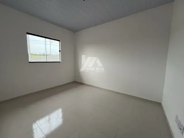 Casa 2 quartos e 1 banheiro, à venda, no bairro Cará-Cará em Ponta Grossa