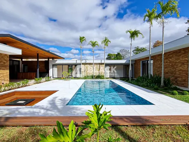 Casa com 2922m² 6 quartos e 8 banheiros, à venda ou para alugar, no bairro Condomínio Terras de São José em Itu