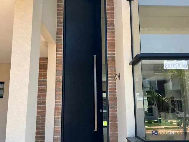 Casa 3 quartos e 5 banheiros, à venda, no bairro Parque Brasil 500 em Paulínia