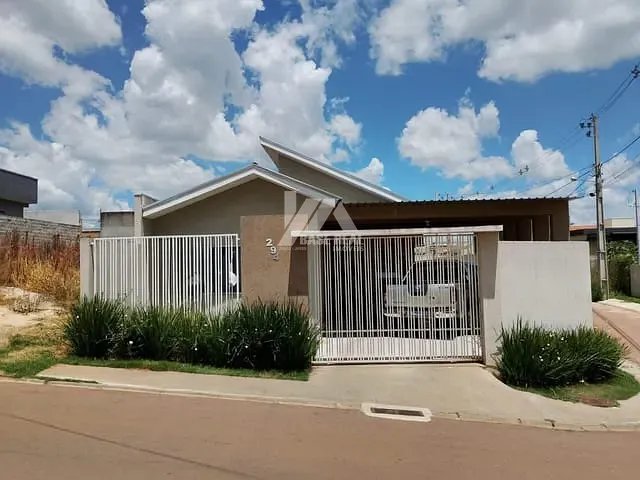 Casa com 117m² 3 quartos e 1 banheiro, à venda, no bairro Cará-cará em Ponta Grossa