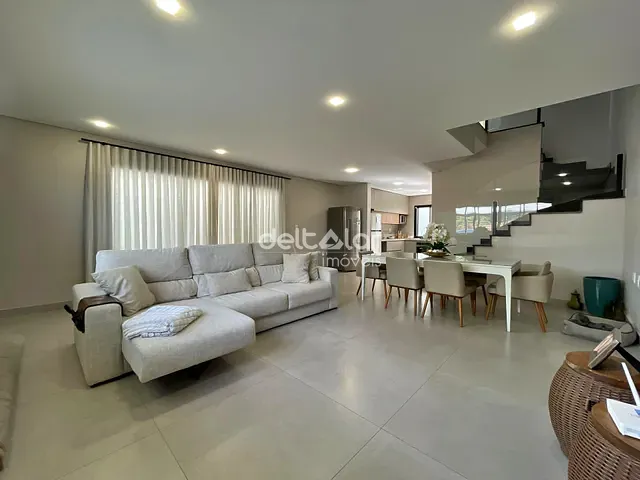Casa com 180m² 3 quartos e 5 banheiros, à venda, no bairro Trevo em Belo Horizonte