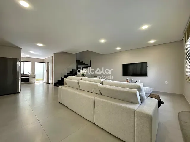 Casa com 180m² 3 quartos e 5 banheiros, à venda, no bairro Trevo em Belo Horizonte