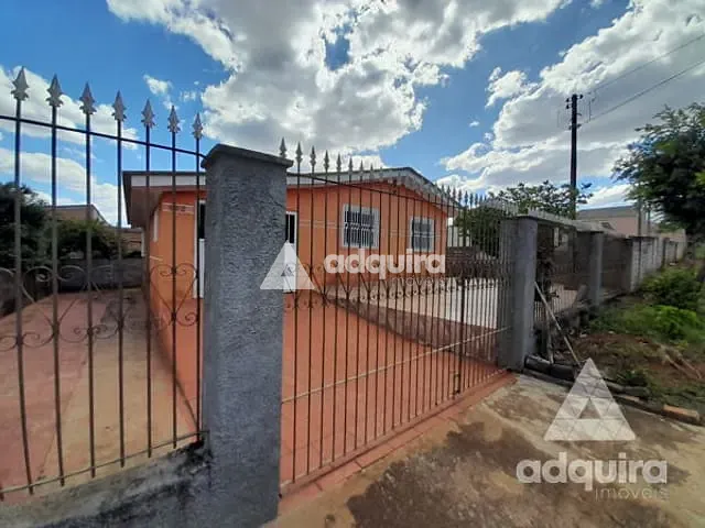 Casa com 462m² 2 quartos e 2 banheiros, à venda, no bairro Uvaranas em Ponta Grossa
