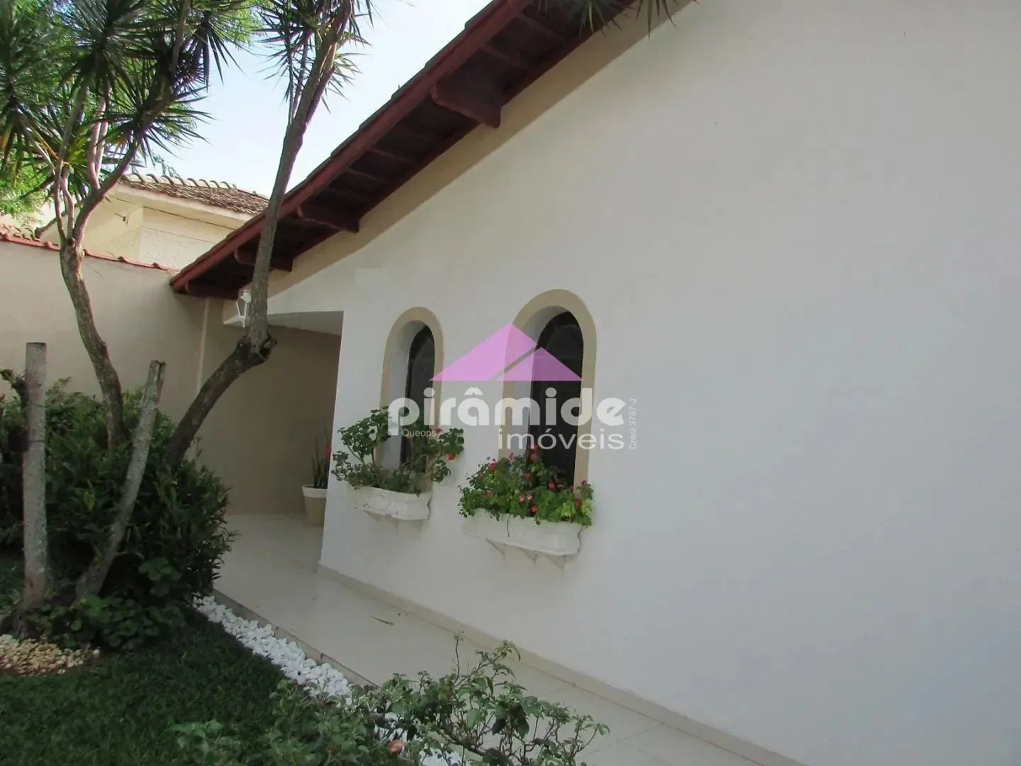 Casa, 3 quartos, 240 m² - Foto 1