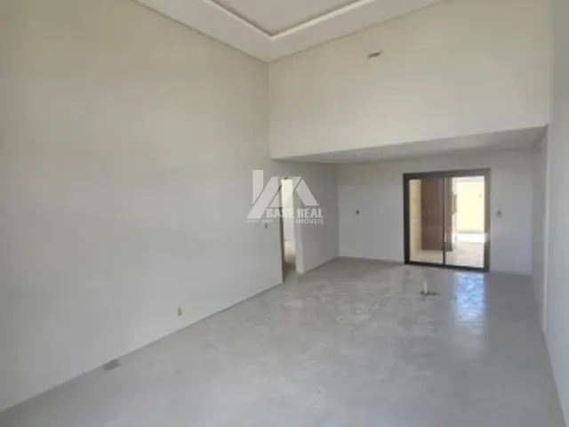 Casa 3 quartos e 2 banheiros, à venda, no bairro Contorno em Ponta Grossa