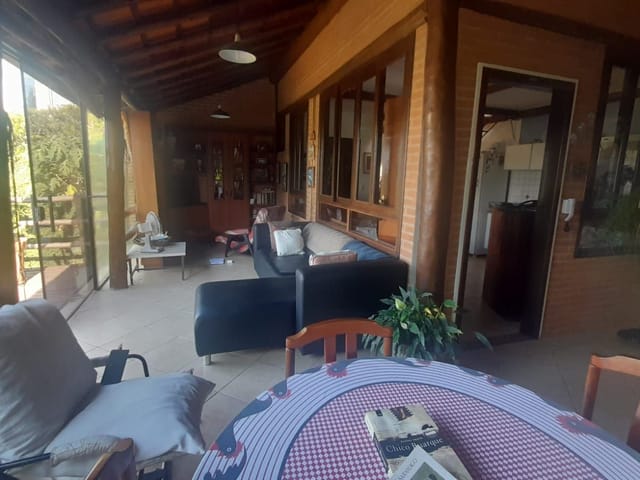 Casa com 925m² 1 quarto e 2 banheiros, à venda, no bairro Urbanova em São José dos Campos