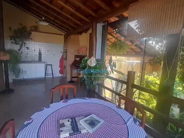Casa com 925m² 1 quarto e 2 banheiros, à venda, no bairro Urbanova em São José dos Campos