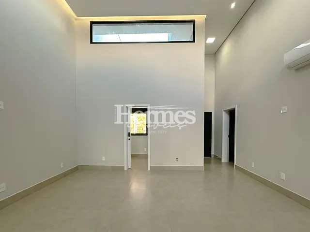 Casa com 330m² 3 quartos e 5 banheiros, à venda, no bairro Parque Brasil 500 em Paulínia