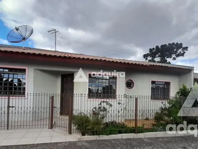 Casa 3 quartos e 2 banheiros, à venda, no bairro Colônia Dona Luíza em Ponta Grossa