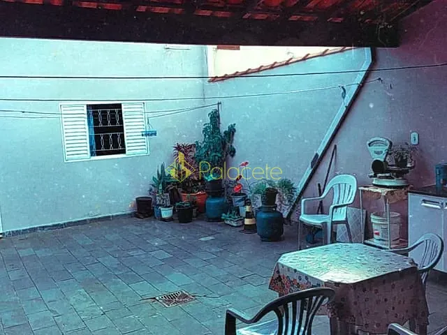 Casa com 90m² 2 quartos e 1 banheiro, à venda, no bairro Laerte Assunção em Pindamonhangaba