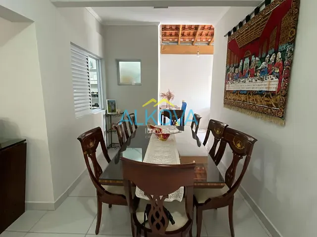 Casa com 250m² 3 quartos e 3 banheiros, à venda, no bairro Jardim Satélite em São José dos Campos