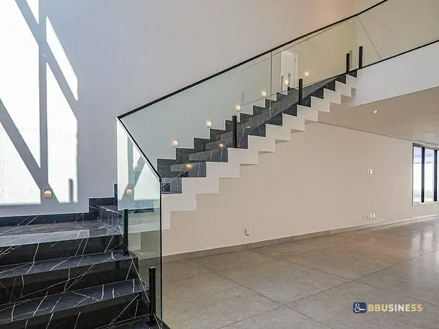 Casa com 500m² 4 quartos e 6 banheiros, à venda, no bairro Mariápolis Ginetta em Vargem Grande Paulista