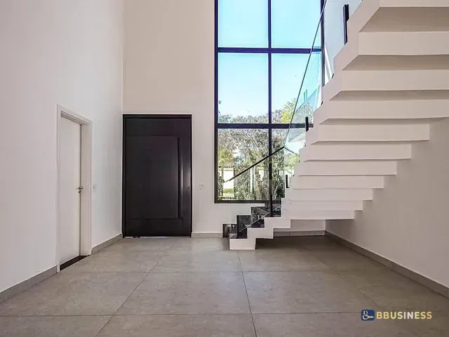 Casa com 500m² 4 quartos e 6 banheiros, à venda, no bairro Mariápolis Ginetta em Vargem Grande Paulista