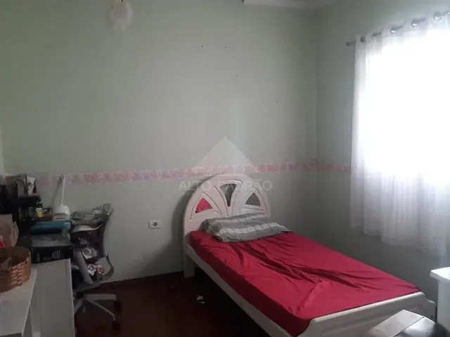 Casa com 125m², à venda, no bairro Jardim Zaira em Mauá