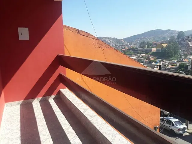 Casa com 125m², à venda, no bairro Jardim Zaira em Mauá