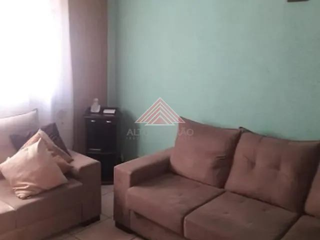 Casa com 125m², à venda, no bairro Jardim Zaira em Mauá