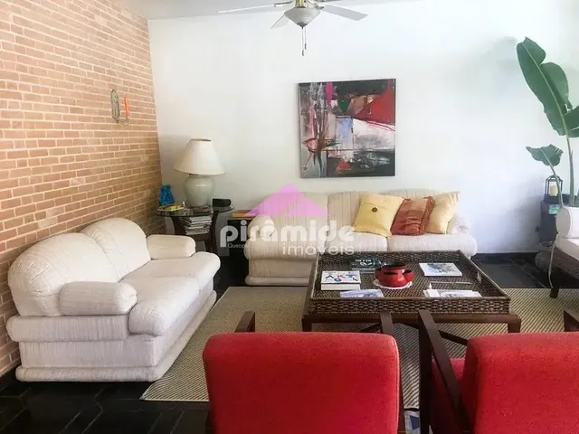 Casa com 600m² 3 quartos e 5 banheiros, à venda, no bairro Jardim América em Jacareí