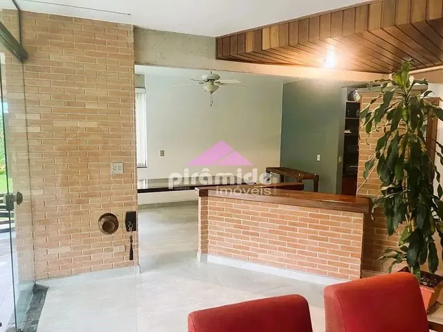 Casa com 600m² 3 quartos e 5 banheiros, à venda, no bairro Jardim América em Jacareí