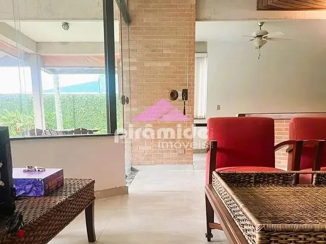 Casa com 600m² 3 quartos e 5 banheiros, à venda, no bairro Jardim América em Jacareí