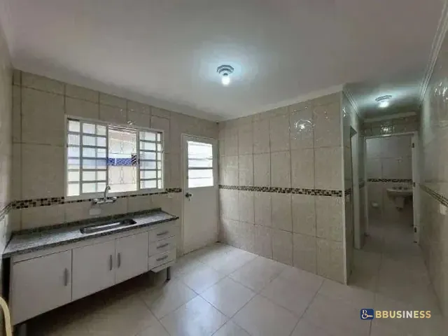 Casa 2 quartos e 1 banheiro, à venda, no bairro Fundação em São Caetano do Sul