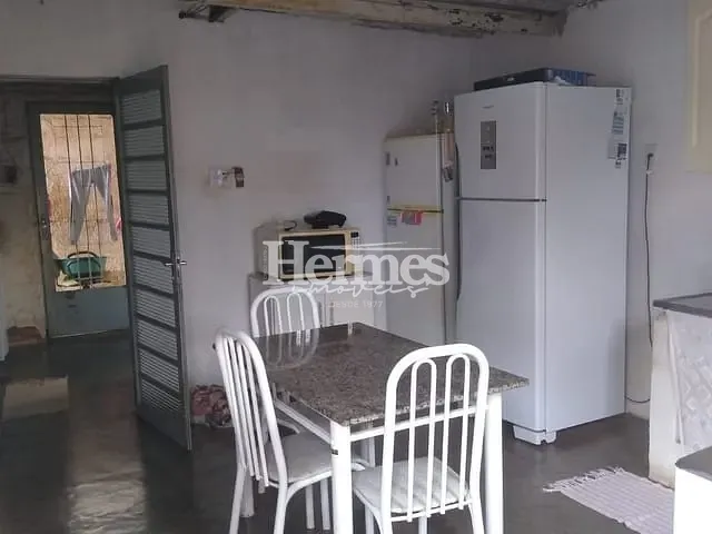 Casa com 220m² 3 quartos e 1 banheiro, à venda, no bairro Santa Terezinha em Paulínia