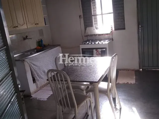 Casa com 220m² 3 quartos e 1 banheiro, à venda, no bairro Santa Terezinha em Paulínia