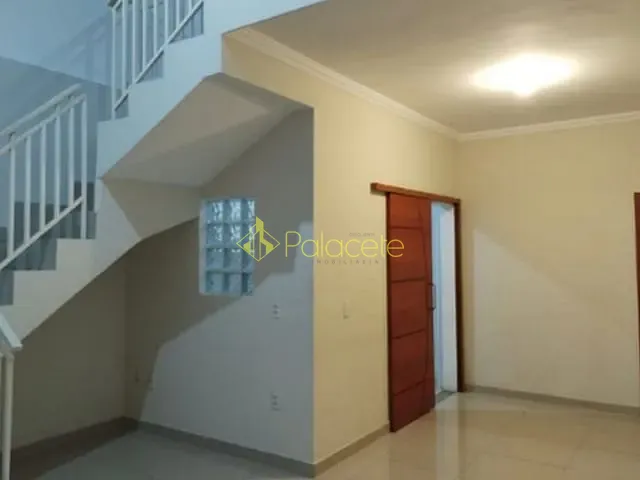 Casa 3 quartos e 3 banheiros, à venda, no bairro Granja Daniel em Taubaté