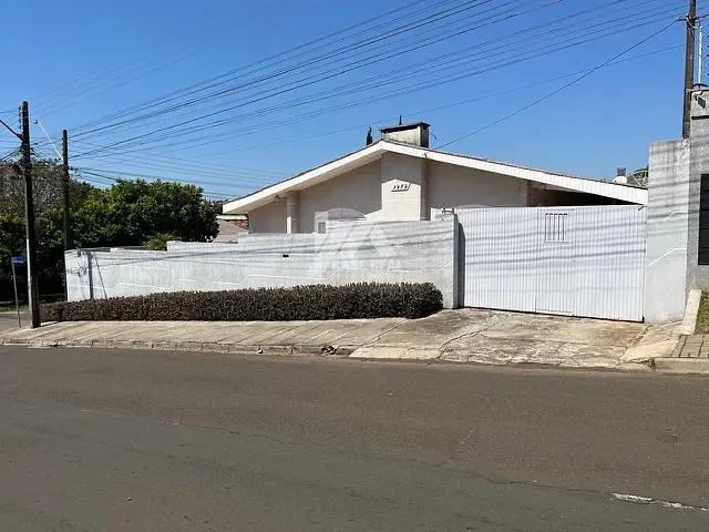 Casa 2 quartos e 1 banheiro, à venda, no bairro Centro em Guarapuava