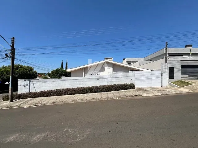 Casa 2 quartos e 1 banheiro, à venda, no bairro Centro em Guarapuava