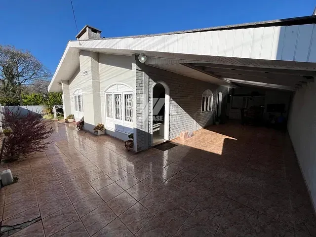 Casa 2 quartos e 1 banheiro, à venda, no bairro Centro em Guarapuava