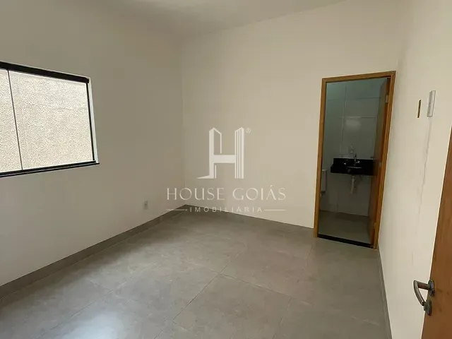 Casa com 130m² 3 quartos e 2 banheiros, à venda, no bairro Residencial Flor do Ipê I em Senador Canedo