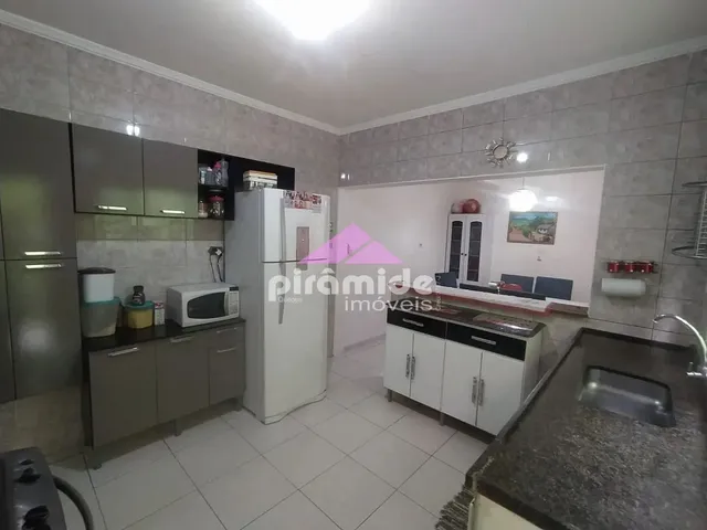 Casa com 125m² 3 quartos e 3 banheiros, à venda, no bairro Bosque dos Eucaliptos em São José Dos Campos