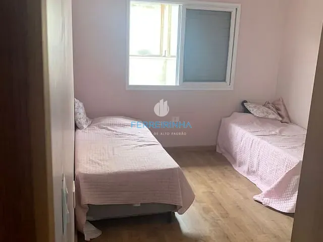 Casa com 469m² 4 quartos e 3 banheiros, à venda, no bairro Condomínio Residencial Jaguary em São José dos Campos