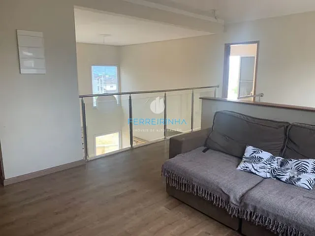 Casa com 469m² 4 quartos e 3 banheiros, à venda, no bairro Condomínio Residencial Jaguary em São José dos Campos