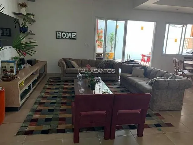 Casa com 250m² 5 quartos e 4 banheiros, à venda, no bairro Chácaras Reunidas São Jorge em Sorocaba