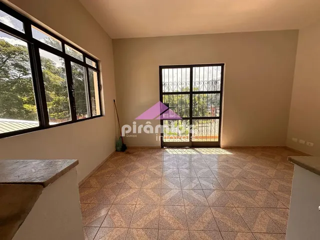 Casa com 90m² 4 quartos e 2 banheiros, para alugar, no bairro Palmeiras de São José em São José Dos Campos
