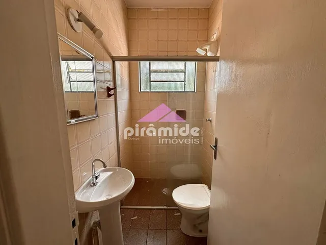 Casa com 90m² 4 quartos e 2 banheiros, para alugar, no bairro Palmeiras de São José em São José Dos Campos