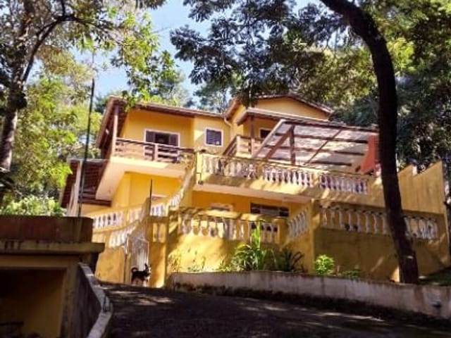 Casa com 1507m² 4 quartos e 5 banheiros, à venda, no bairro Portal das Acácias em Santana de Parnaíba