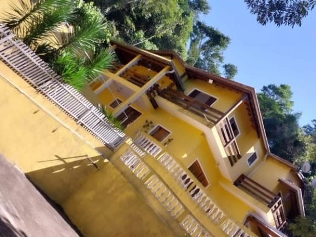 Casa com 1507m² 4 quartos e 5 banheiros, à venda, no bairro Portal das Acácias em Santana de Parnaíba