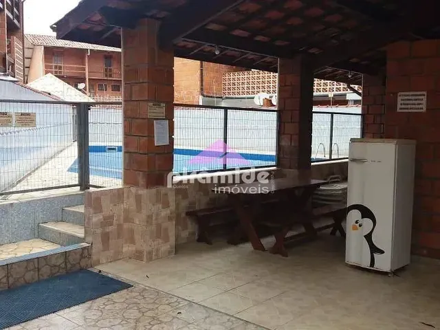 Casa com 10m² 1 quarto e 1 banheiro, à venda, no bairro Martin de Sá em Caraguatatuba